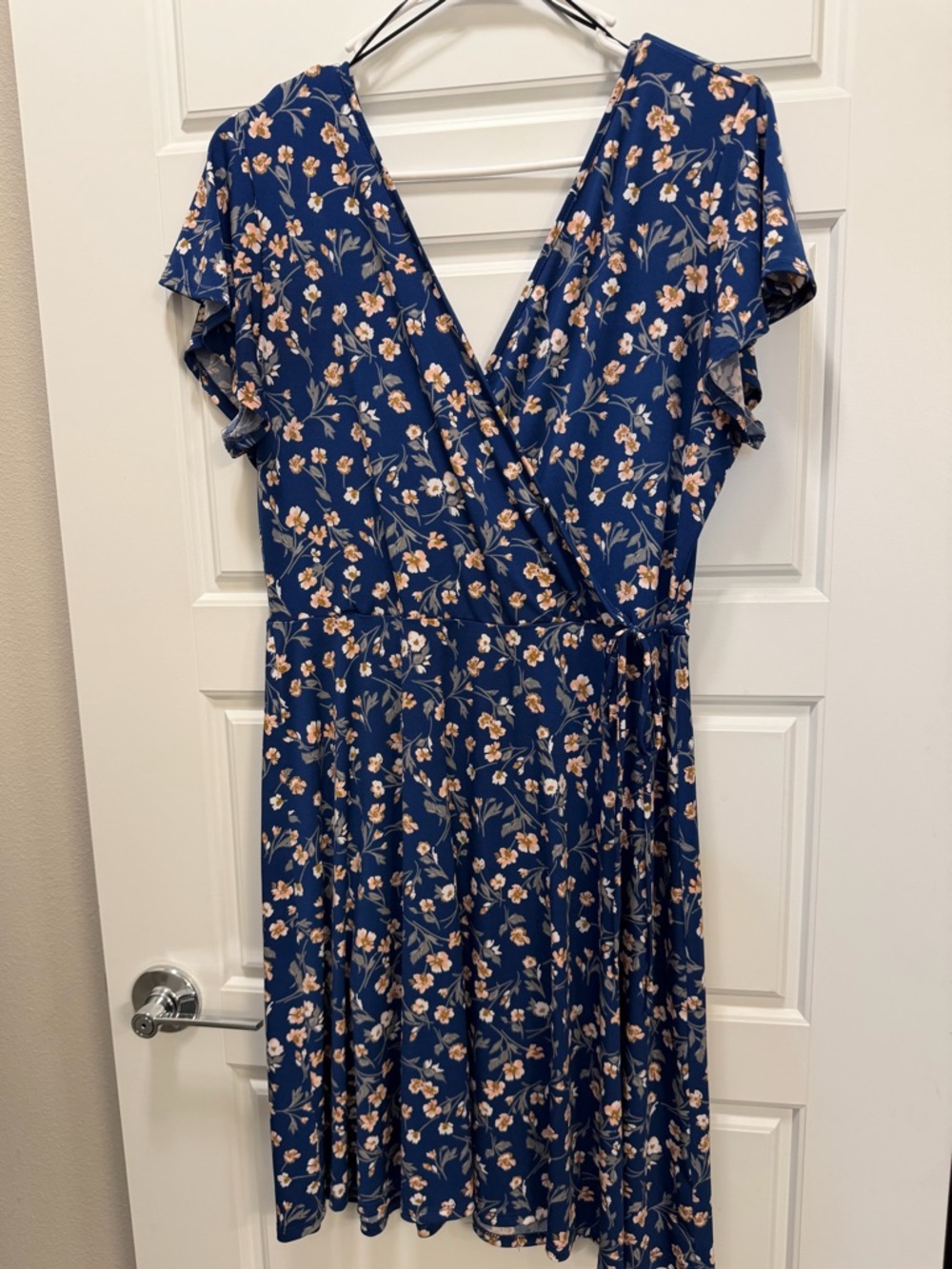 Karlie Floral Wrap Dress Women’s Large Blue Short Sleeve Tie Waist Midi
